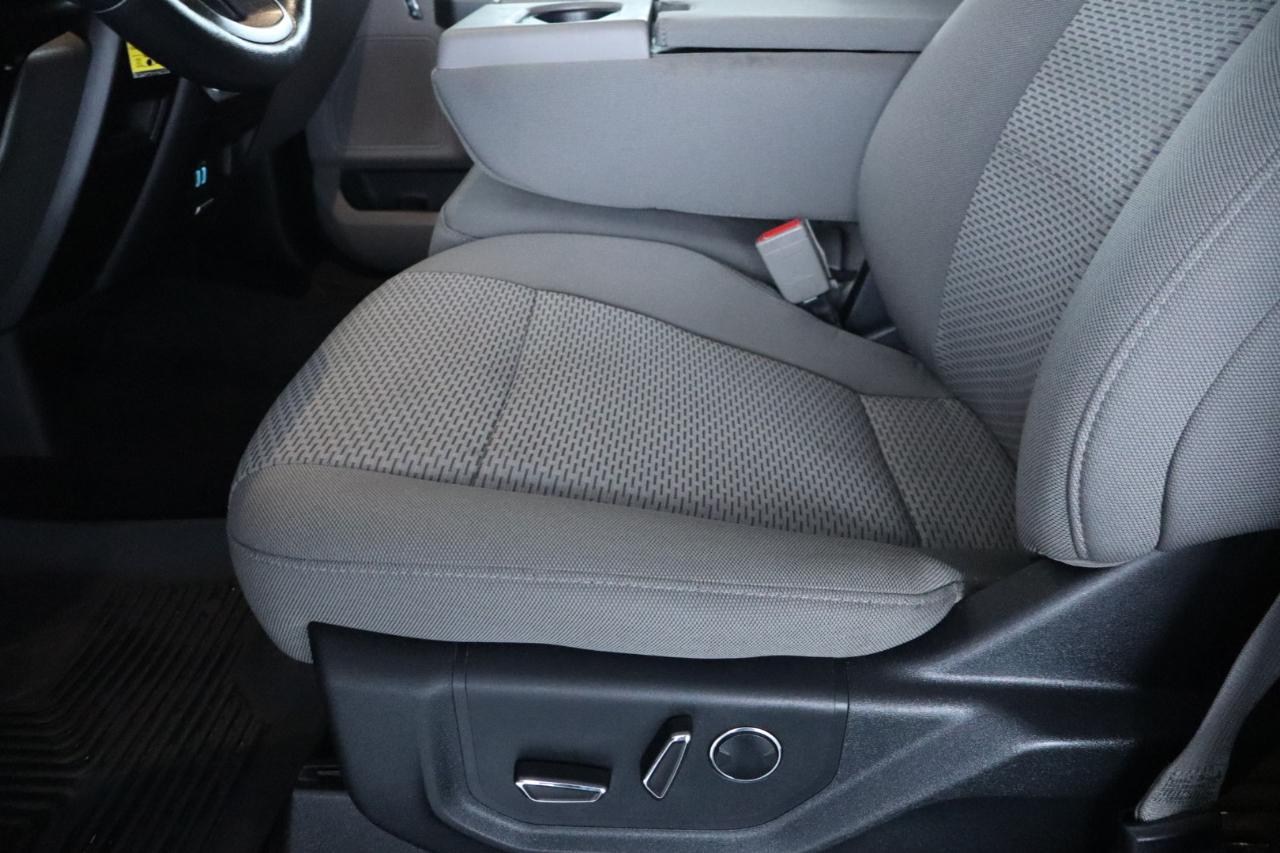 Ford F-150 4WD SuperCrew 145" Lariat 2018