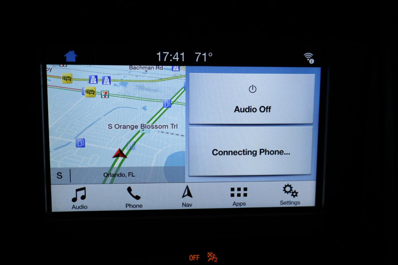 Ford F-150 4WD SuperCrew 145" Lariat 2018