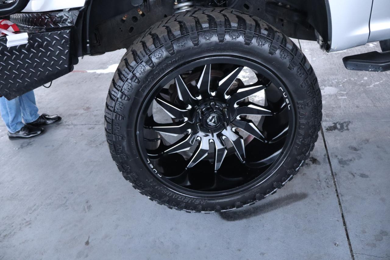 Ford F-150 4WD SuperCrew 145" Lariat 2018