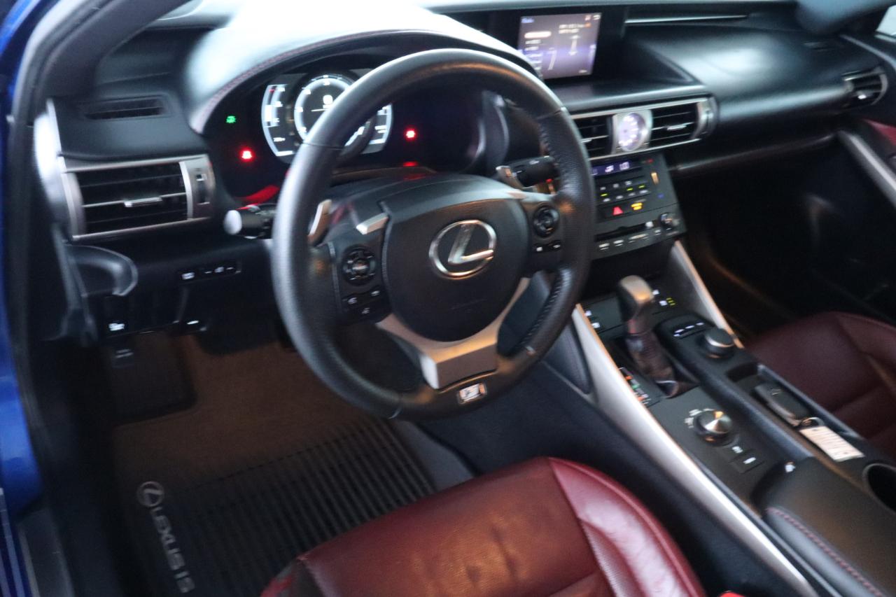 Lexus IS 200t 4dr Sdn 2016