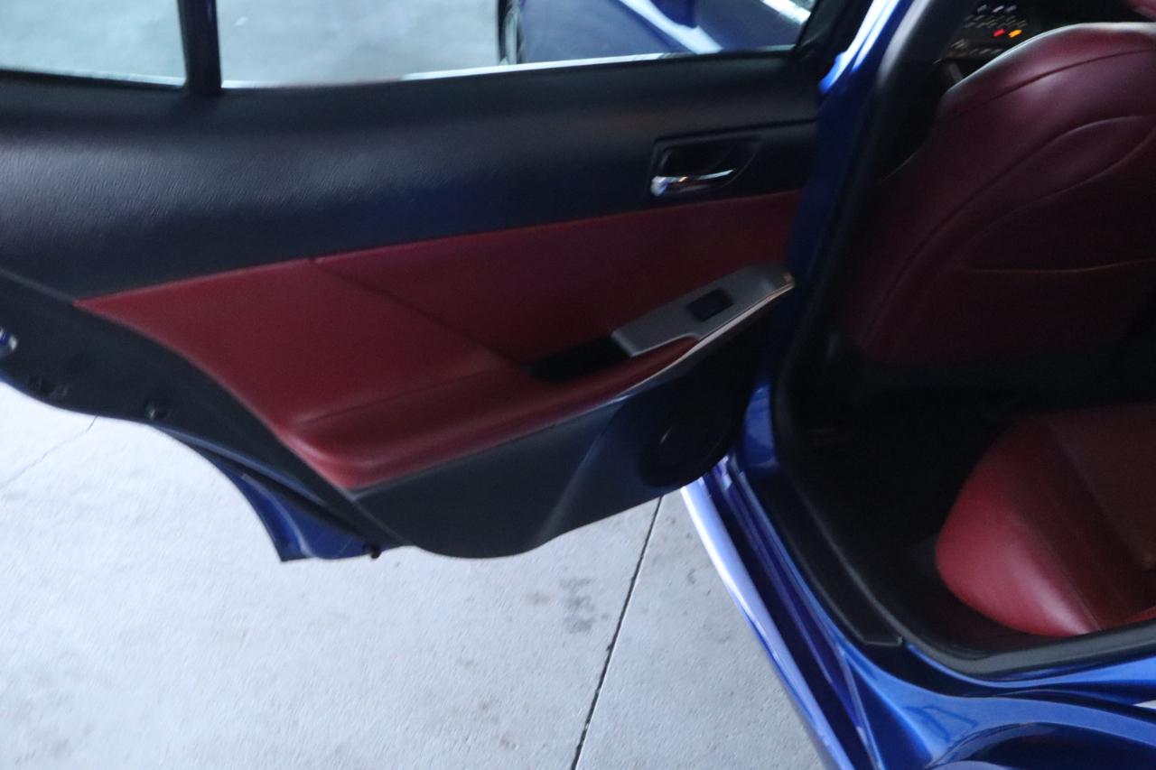 Lexus IS 200t 4dr Sdn 2016