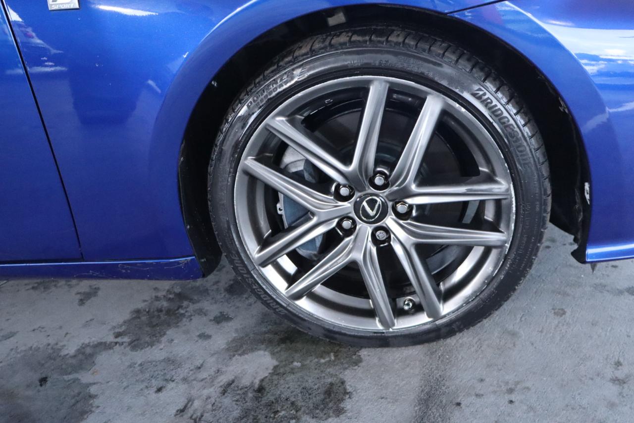 Lexus IS 200t 4dr Sdn 2016