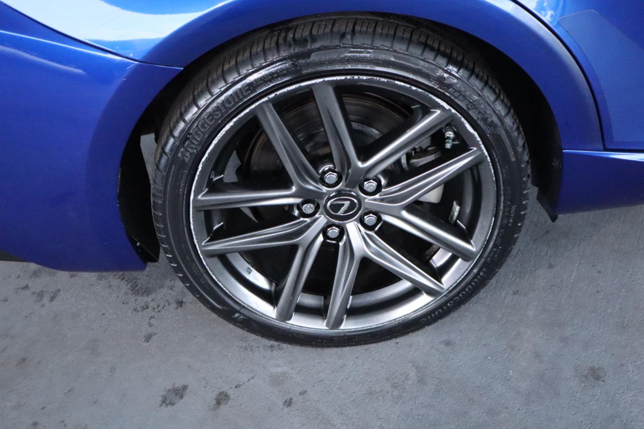 Lexus IS 200t 4dr Sdn 2016