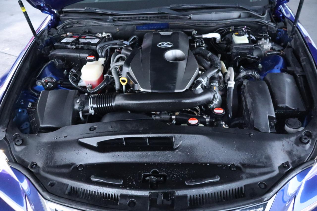 Lexus IS 200t 4dr Sdn 2016