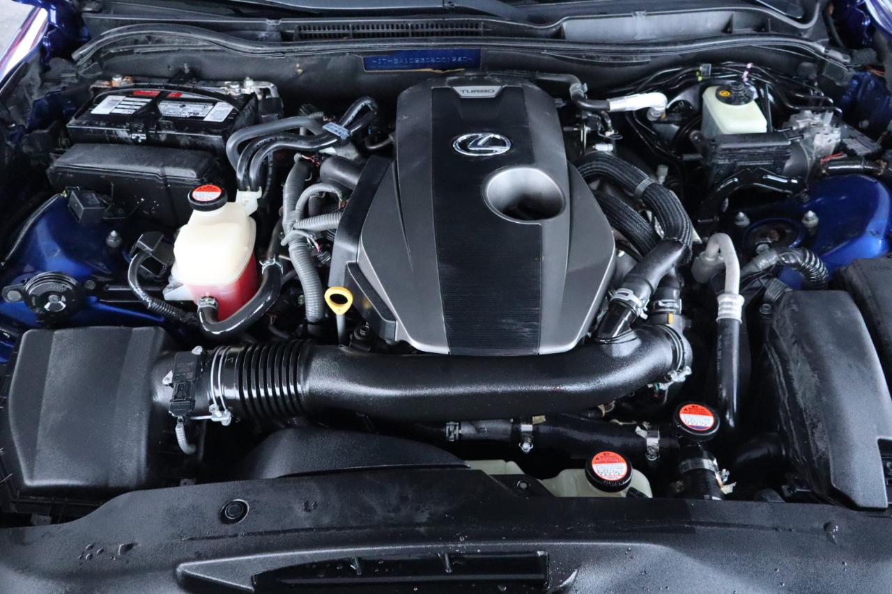 Lexus IS 200t 4dr Sdn 2016