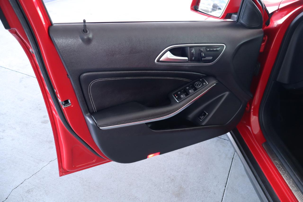 Mercedes-Benz GLA FWD 4dr GLA 250 2016