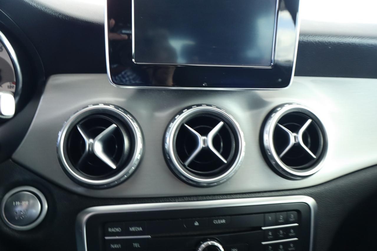 Mercedes-Benz GLA FWD 4dr GLA 250 2016