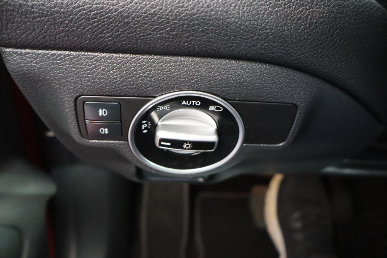 Mercedes-Benz GLA FWD 4dr GLA 250 2016