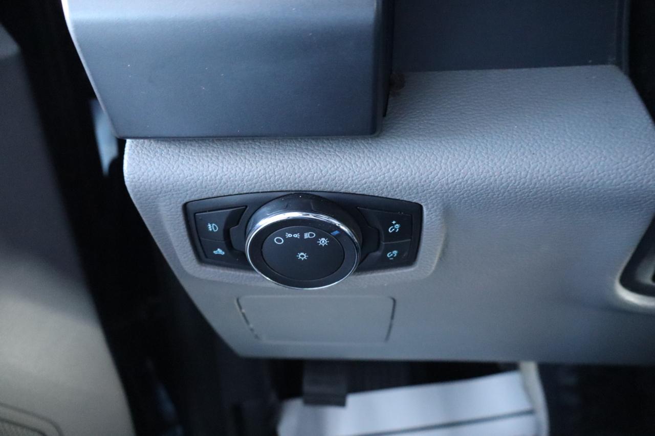 Ford F-150 2WD SuperCrew 150" XLT 2016