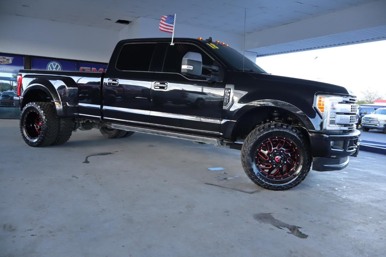 Ford Super Duty F-350 DRW Platinum 4WD Crew Cab 8' Box 2019