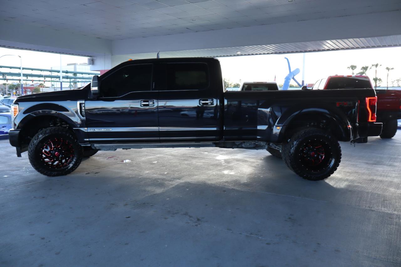 Ford Super Duty F-350 DRW Platinum 4WD Crew Cab 8' Box 2019