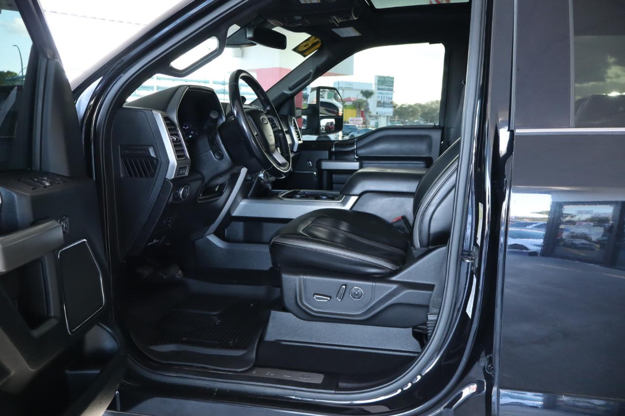 Ford Super Duty F-350 DRW Platinum 4WD Crew Cab 8' Box 2019