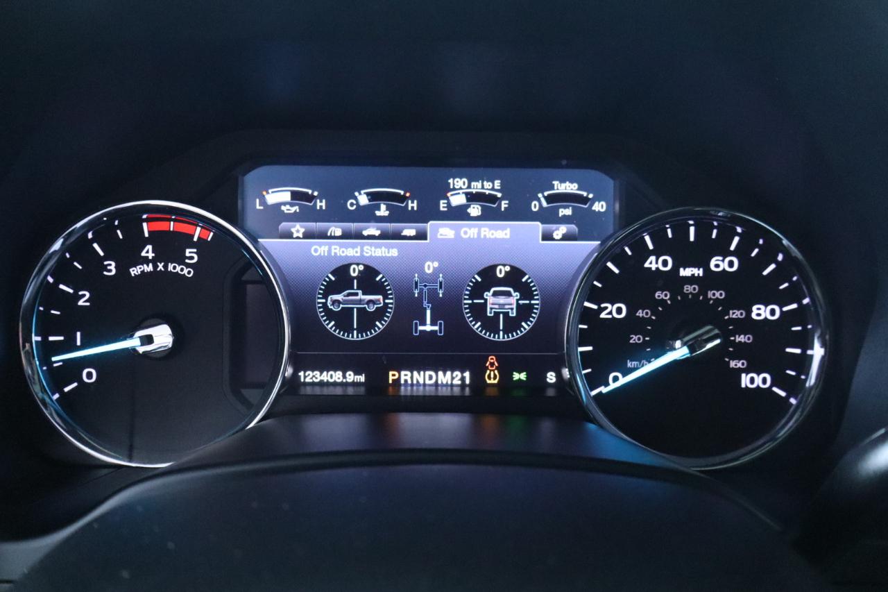 Ford Super Duty F-350 DRW Platinum 4WD Crew Cab 8' Box 2019