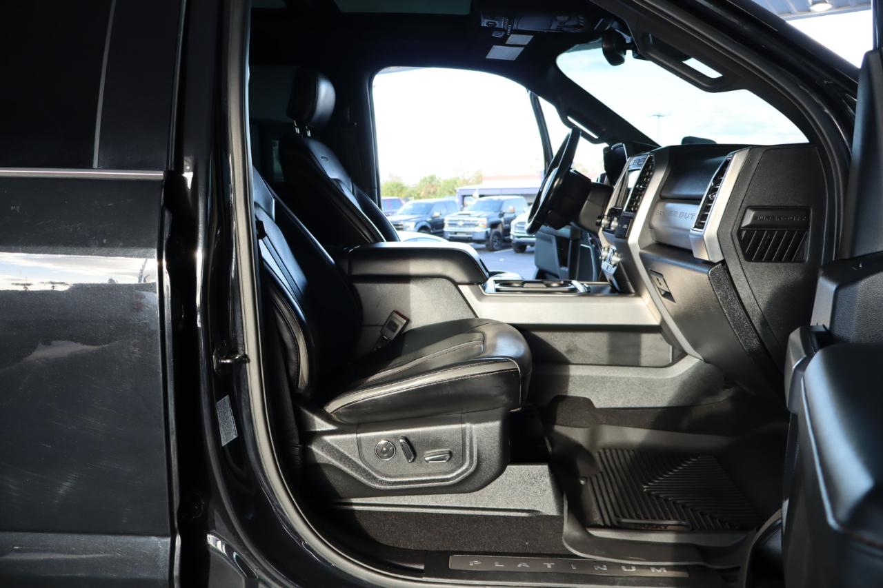 Ford Super Duty F-350 DRW Platinum 4WD Crew Cab 8' Box 2019
