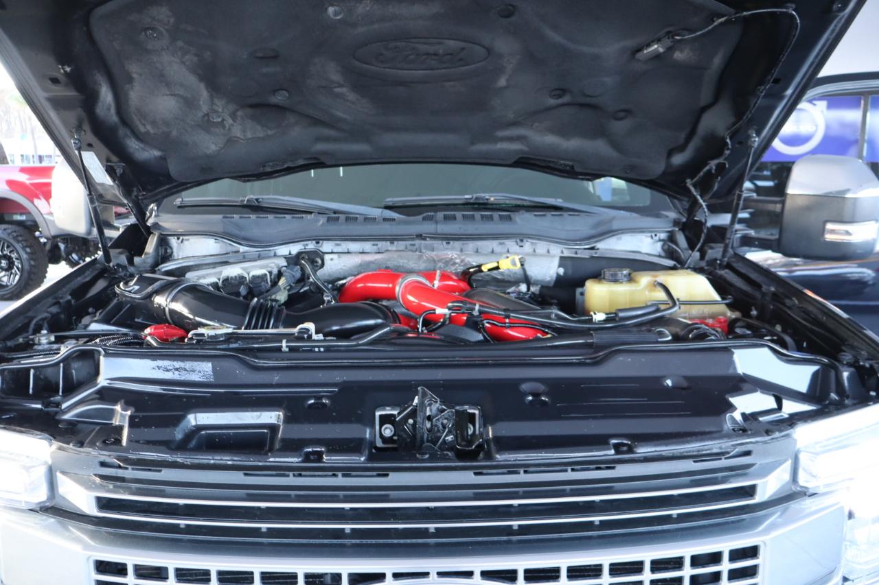 Ford Super Duty F-350 DRW Platinum 4WD Crew Cab 8' Box 2019