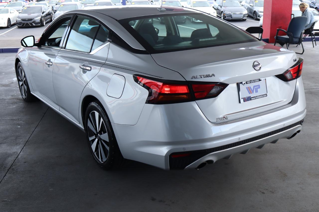 Nissan Altima 2.5 SV Sedan 2019