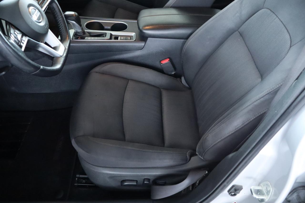 Nissan Altima 2.5 SV Sedan 2019