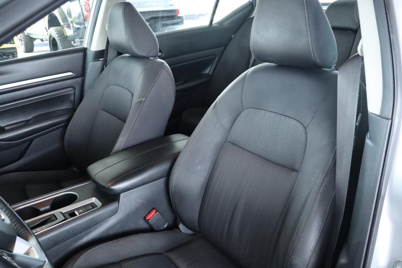 Nissan Altima 2.5 SV Sedan 2019