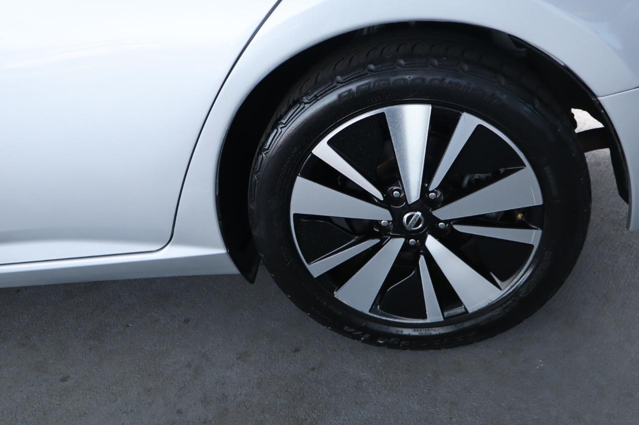 Nissan Altima 2.5 SV Sedan 2019