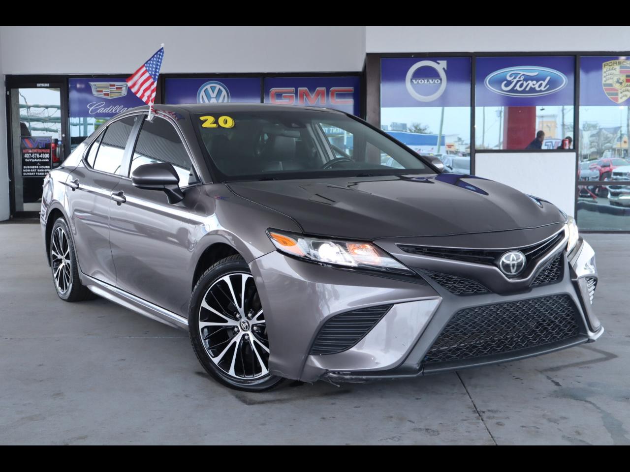 Toyota Camry SE Auto (Natl) 2020