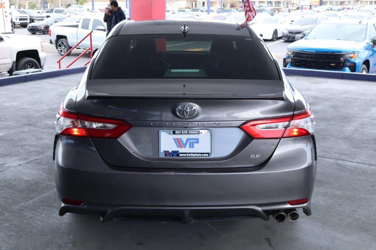 Toyota Camry SE Auto (Natl) 2020