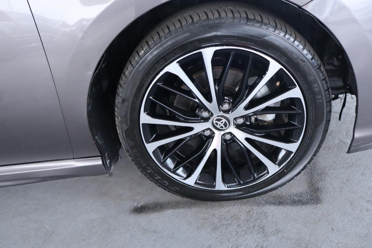 Toyota Camry SE Auto (Natl) 2020