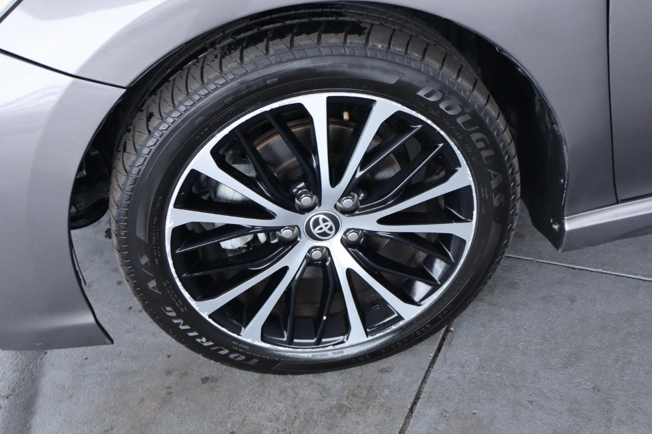 Toyota Camry SE Auto (Natl) 2020