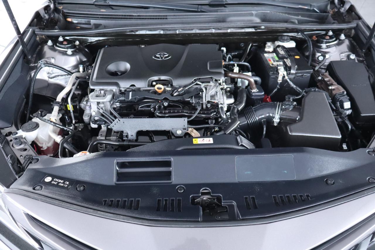 Toyota Camry SE Auto (Natl) 2020