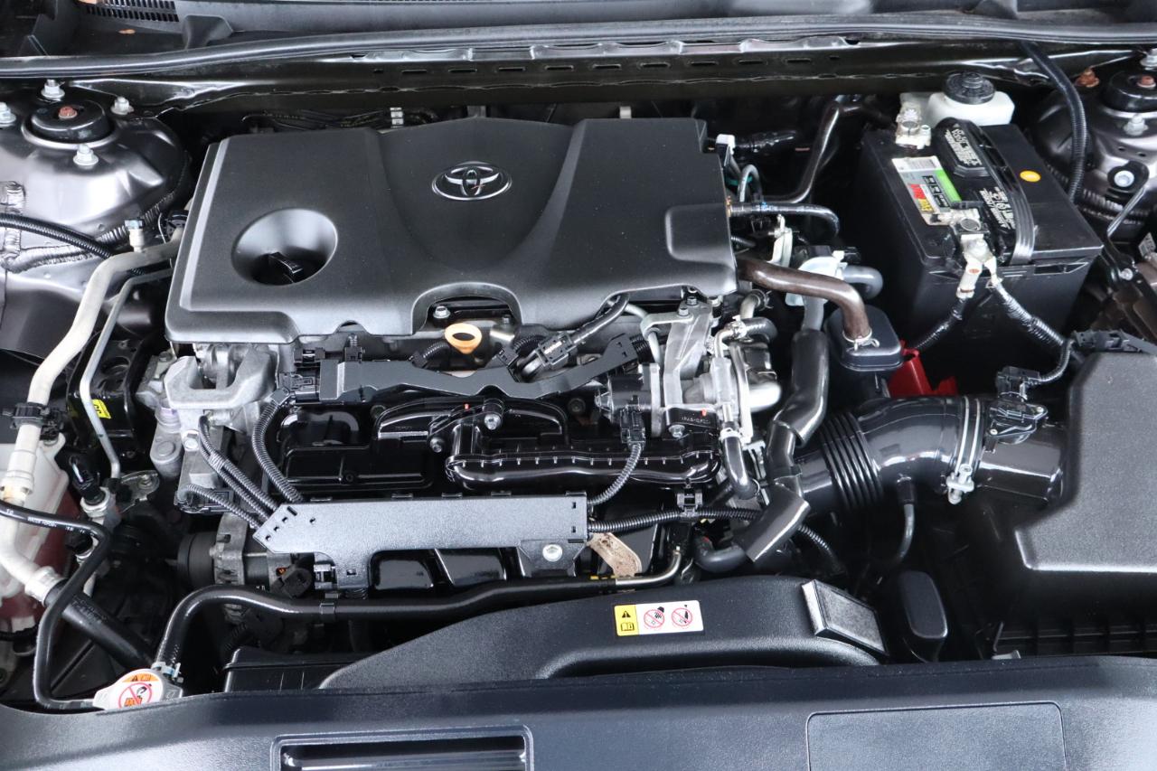 Toyota Camry SE Auto (Natl) 2020