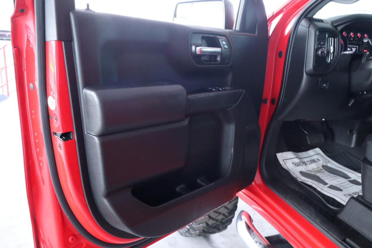 Chevrolet Silverado 1500 2WD Crew Cab 147" Custom 2020