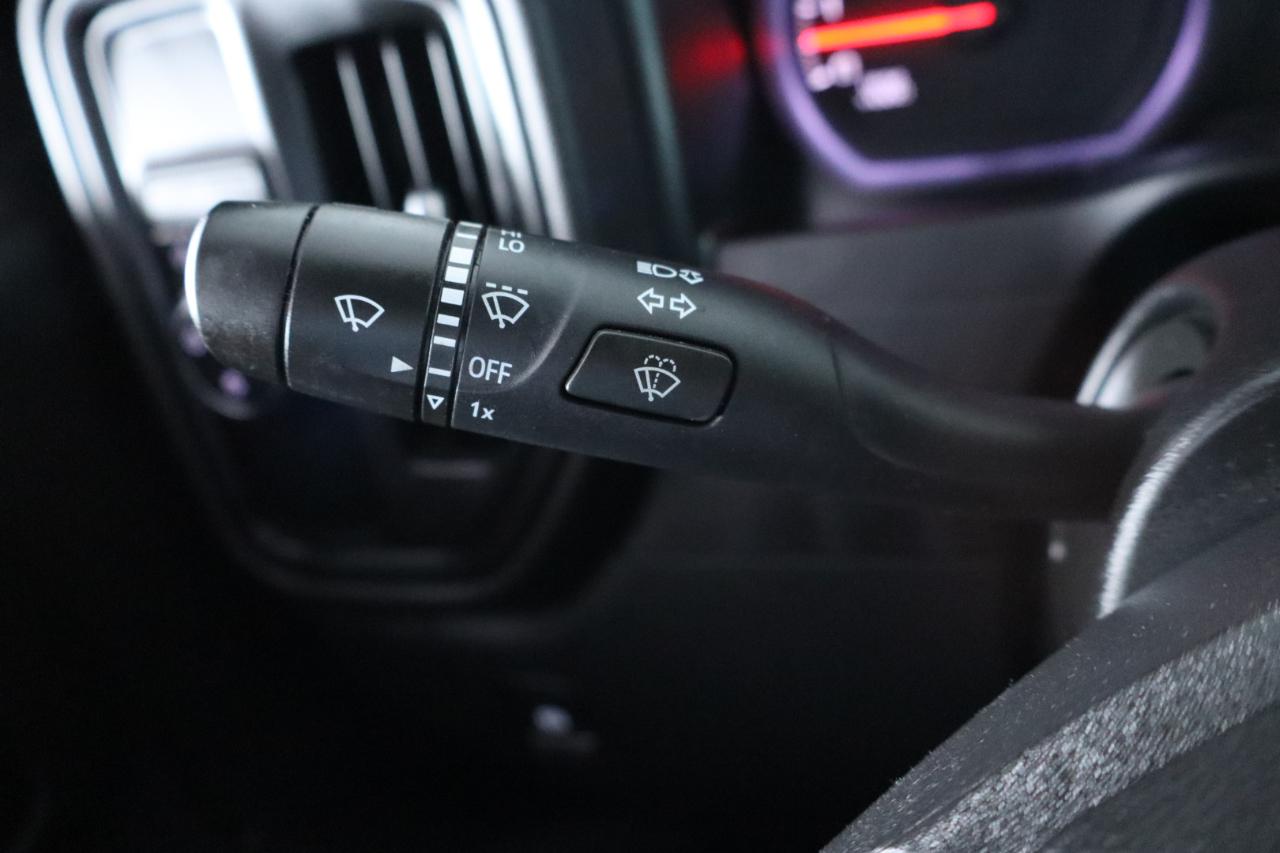 Chevrolet Silverado 1500 2WD Crew Cab 147" Custom 2020