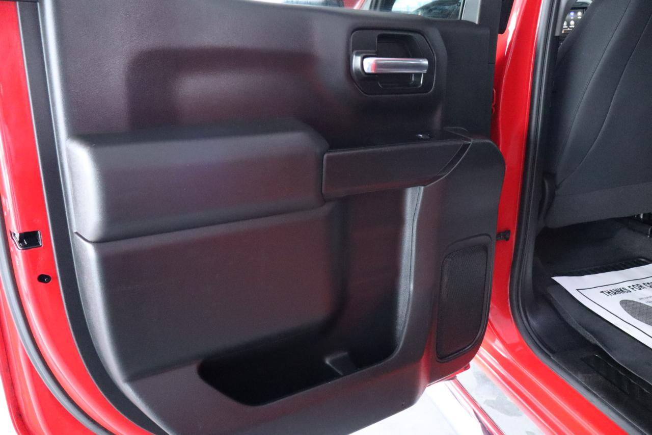 Chevrolet Silverado 1500 2WD Crew Cab 147" Custom 2020