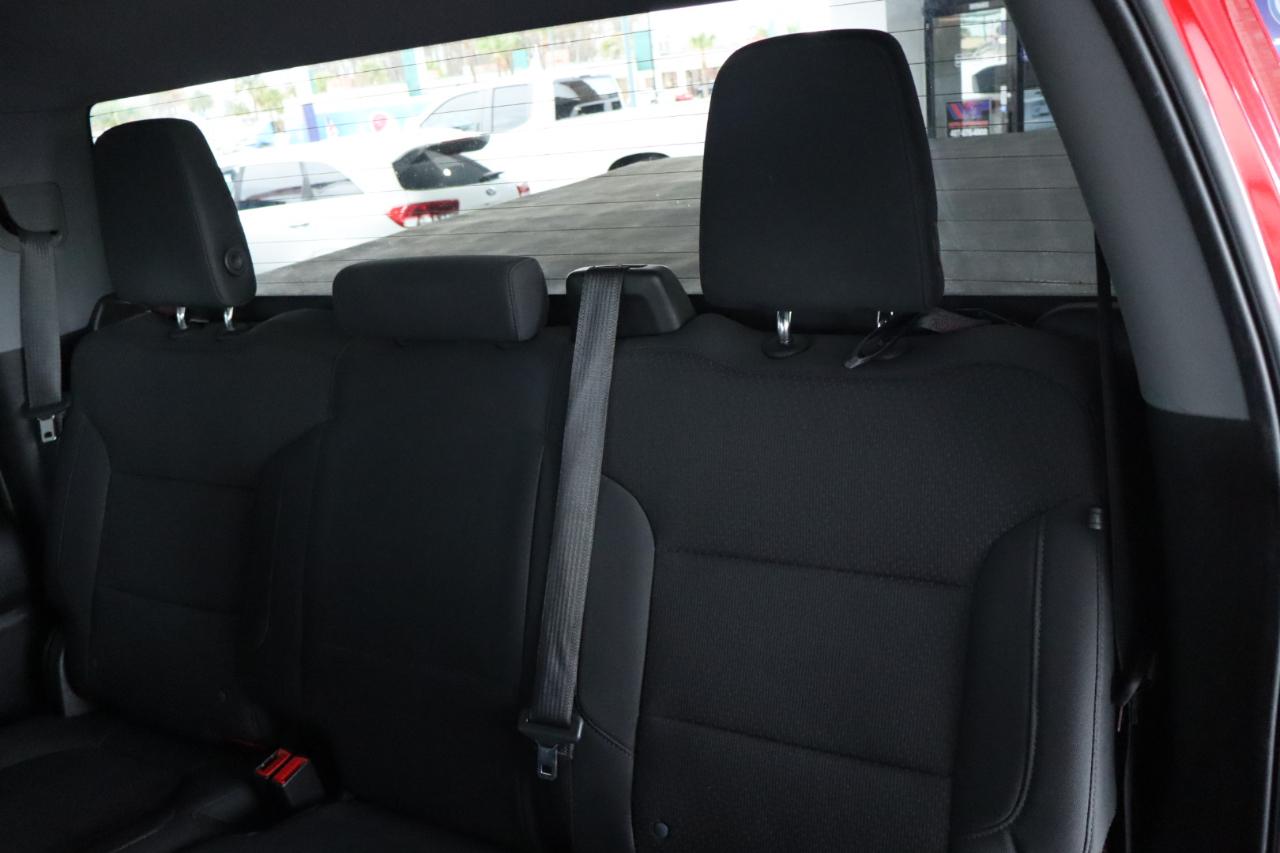 Chevrolet Silverado 1500 2WD Crew Cab 147" Custom 2020