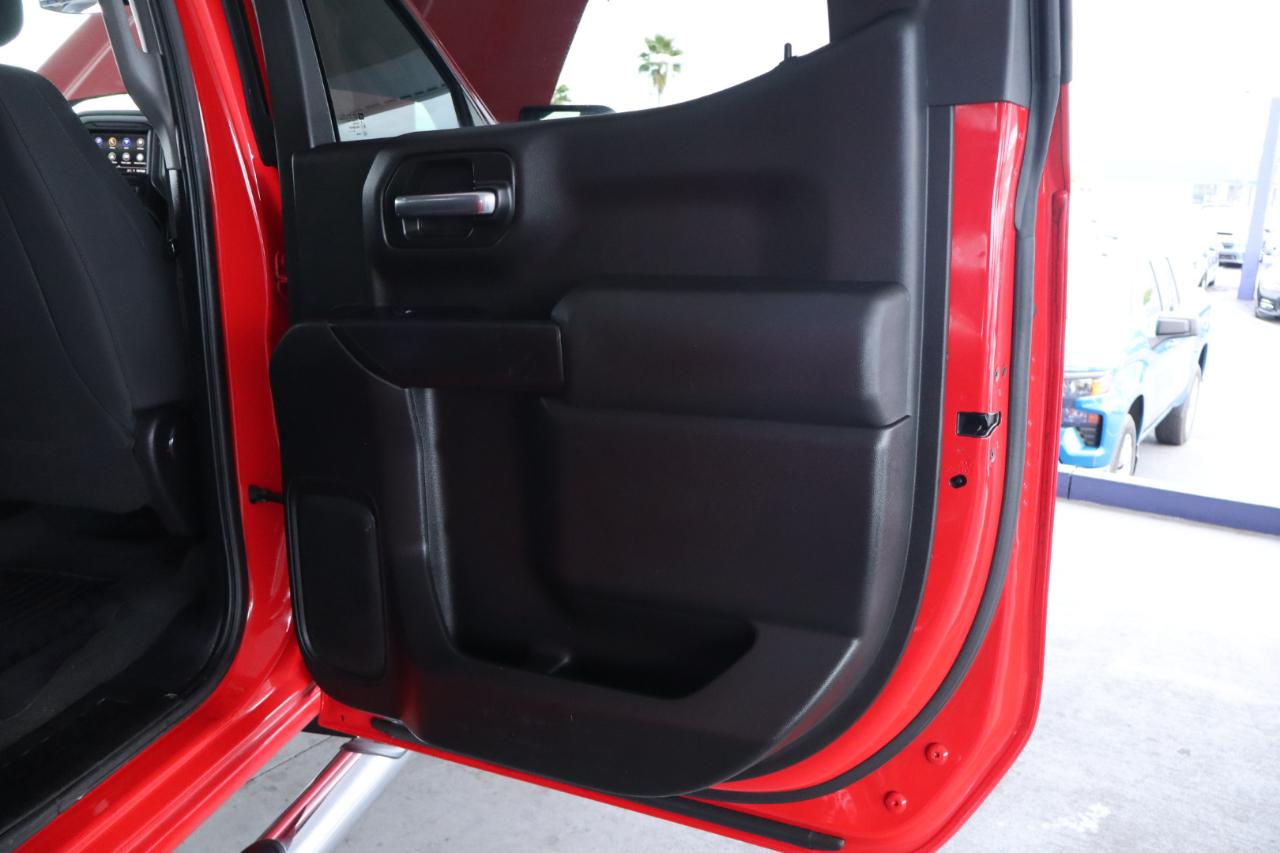 Chevrolet Silverado 1500 2WD Crew Cab 147" Custom 2020