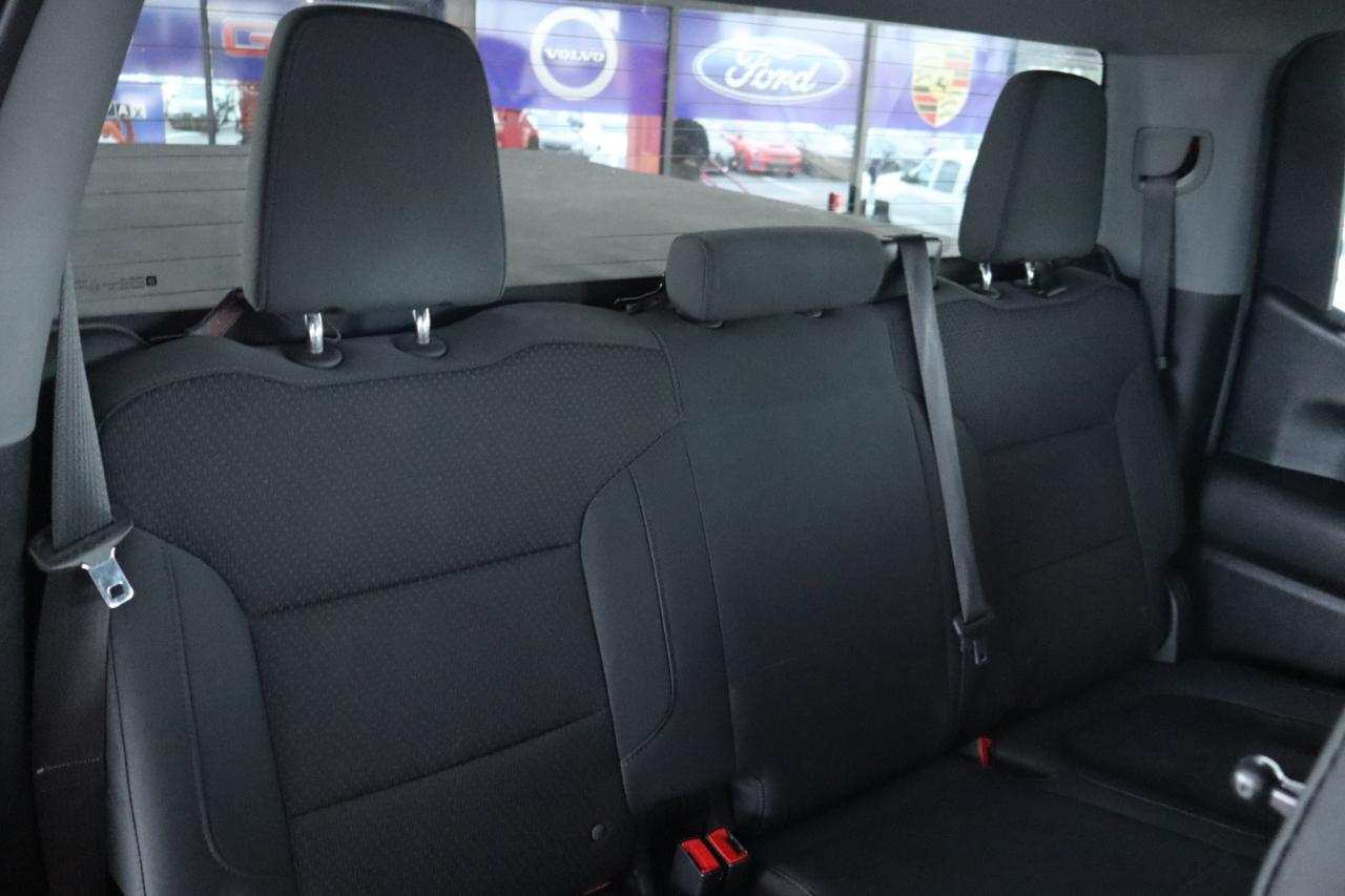 Chevrolet Silverado 1500 2WD Crew Cab 147" Custom 2020