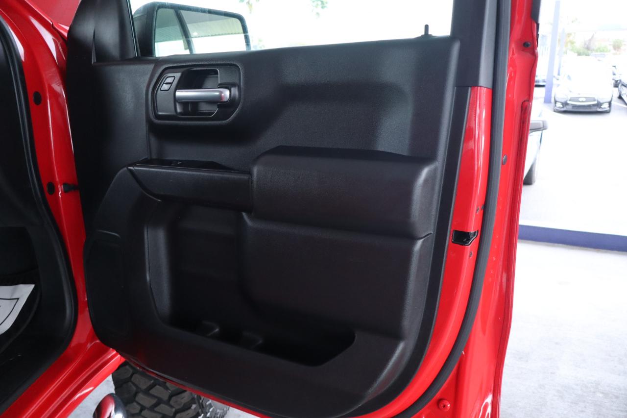 Chevrolet Silverado 1500 2WD Crew Cab 147" Custom 2020