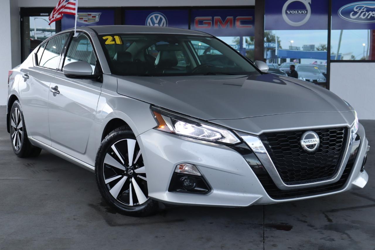 Nissan Altima 2.5 SL Sedan 2021