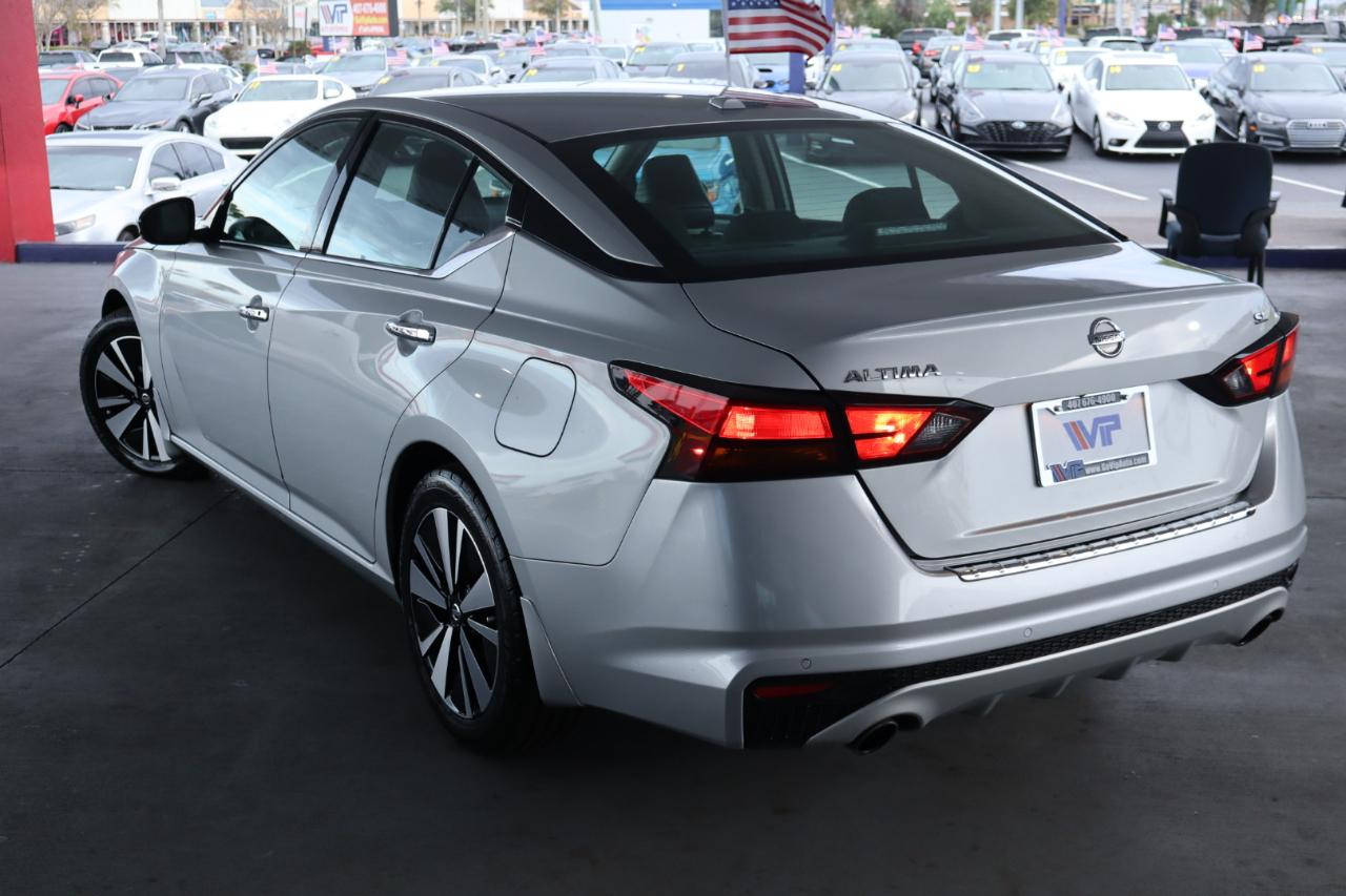 Nissan Altima 2.5 SL Sedan 2021