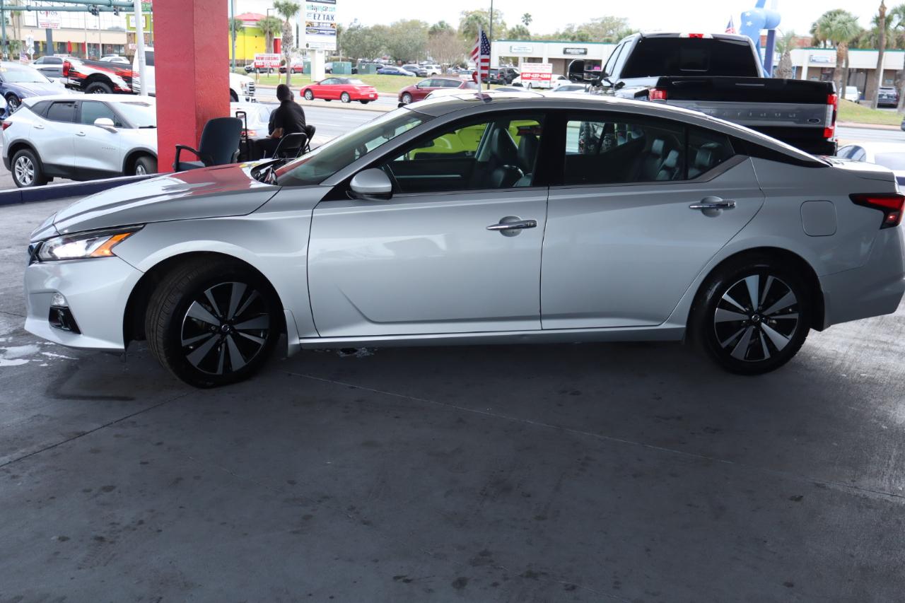 Nissan Altima 2.5 SL Sedan 2021