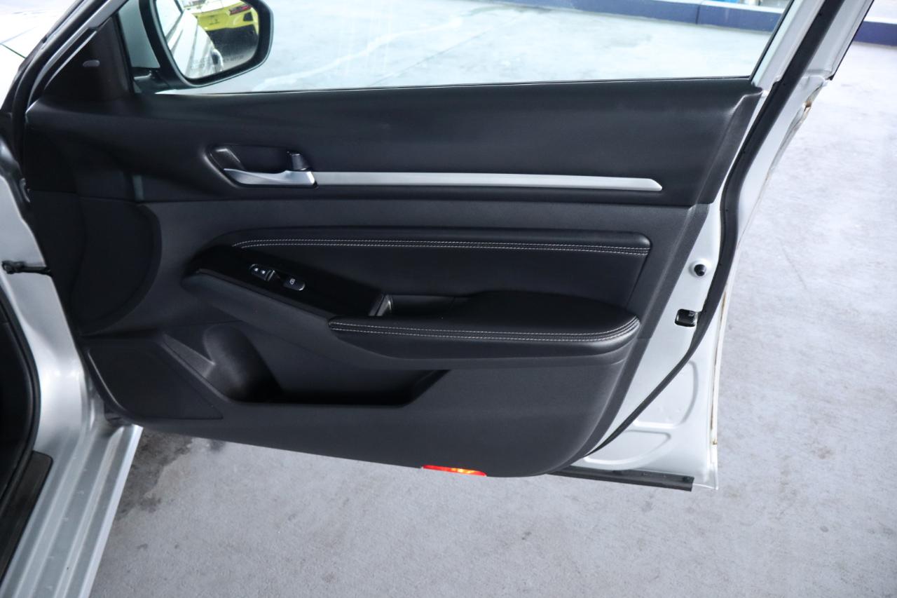 Nissan Altima 2.5 SL Sedan 2021