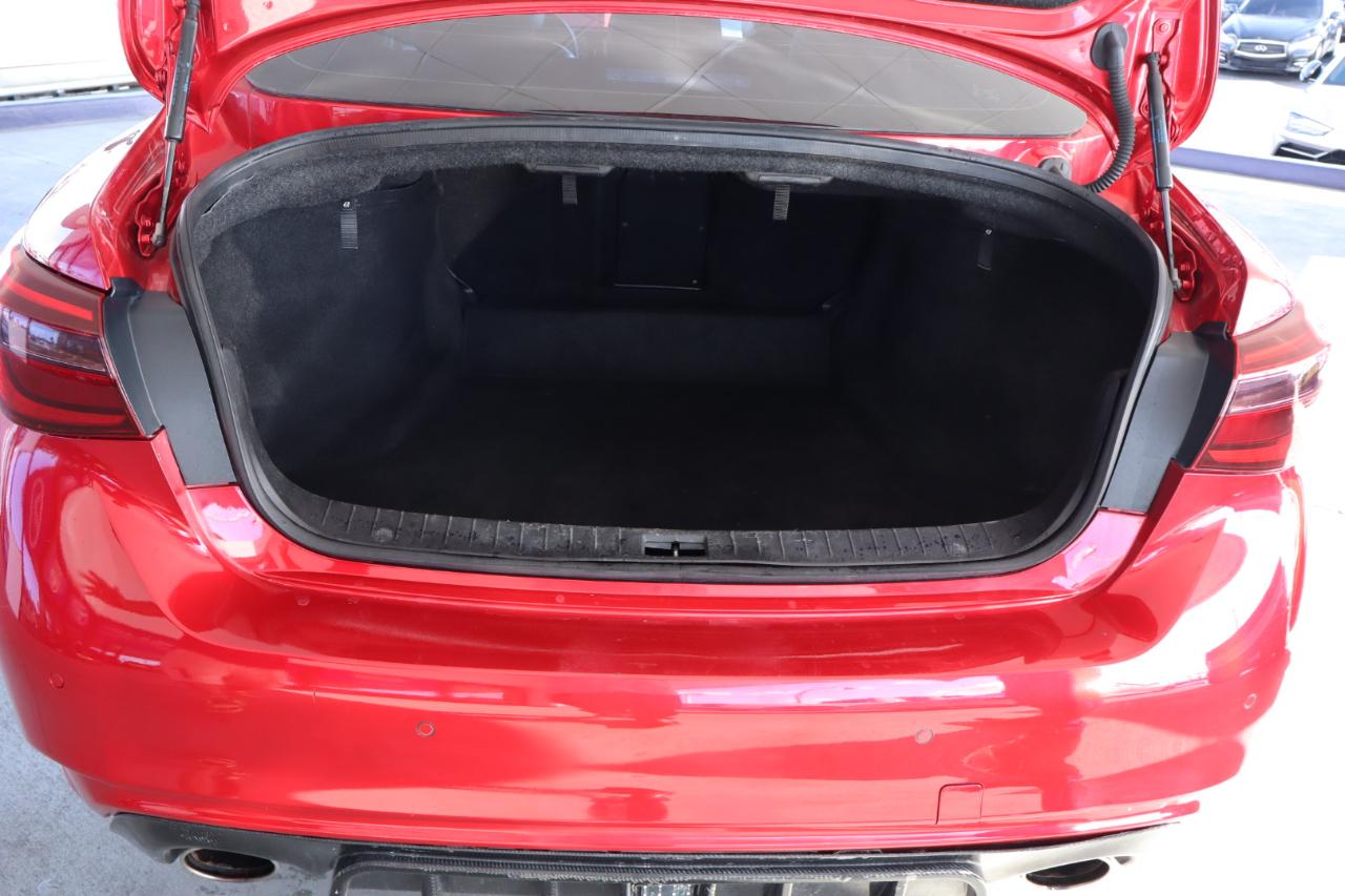 Infiniti Q50 3.0t LUXE RWD 2021