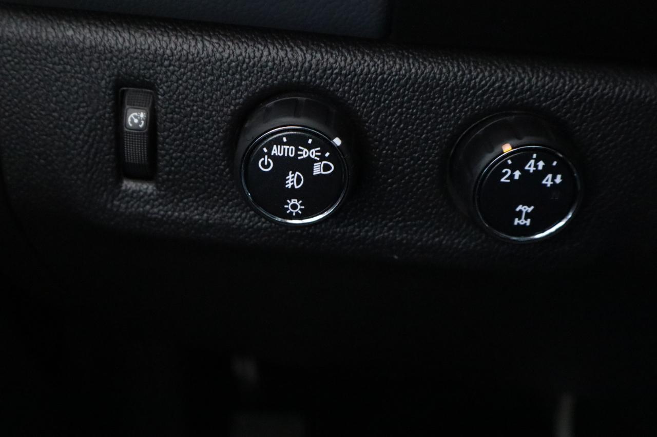 Chevrolet Colorado 4WD Crew Cab 140.5" Z71 2015