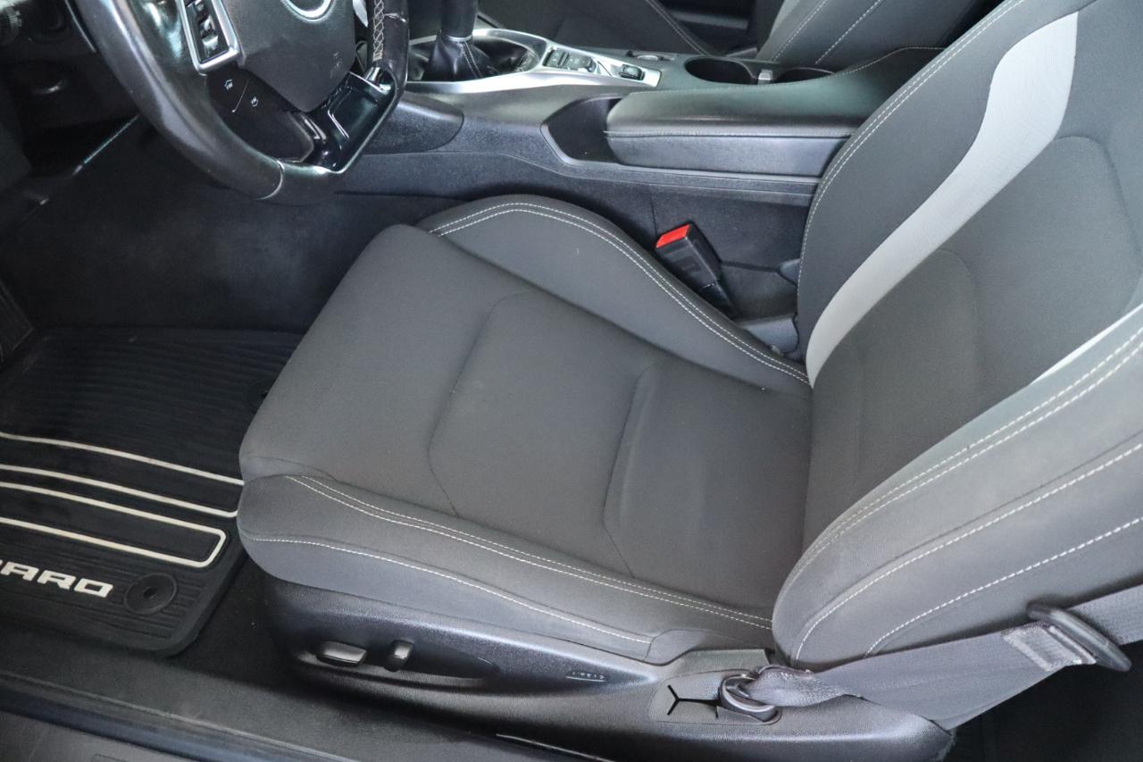 Chevrolet Camaro 2dr Cpe 1LT 2016