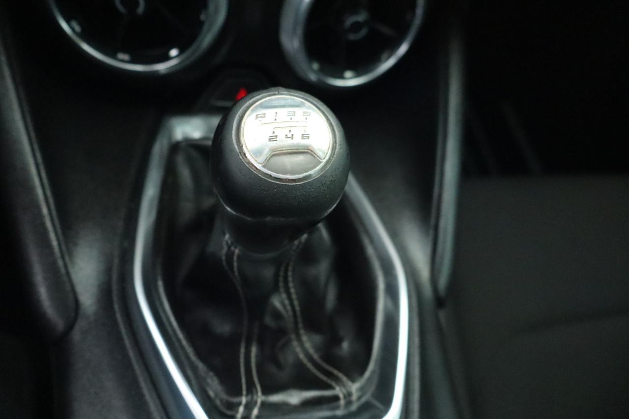 Chevrolet Camaro 2dr Cpe 1LT 2016