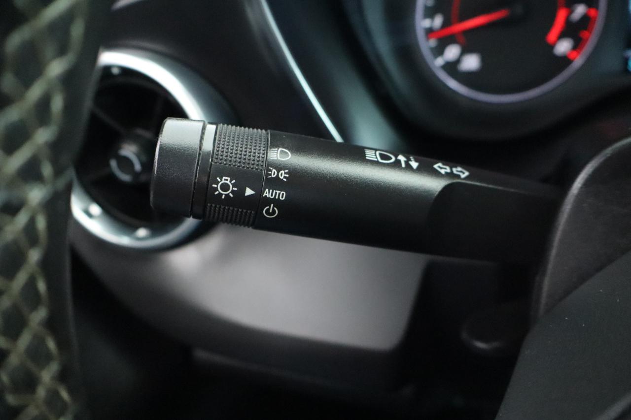 Chevrolet Camaro 2dr Cpe 1LT 2016