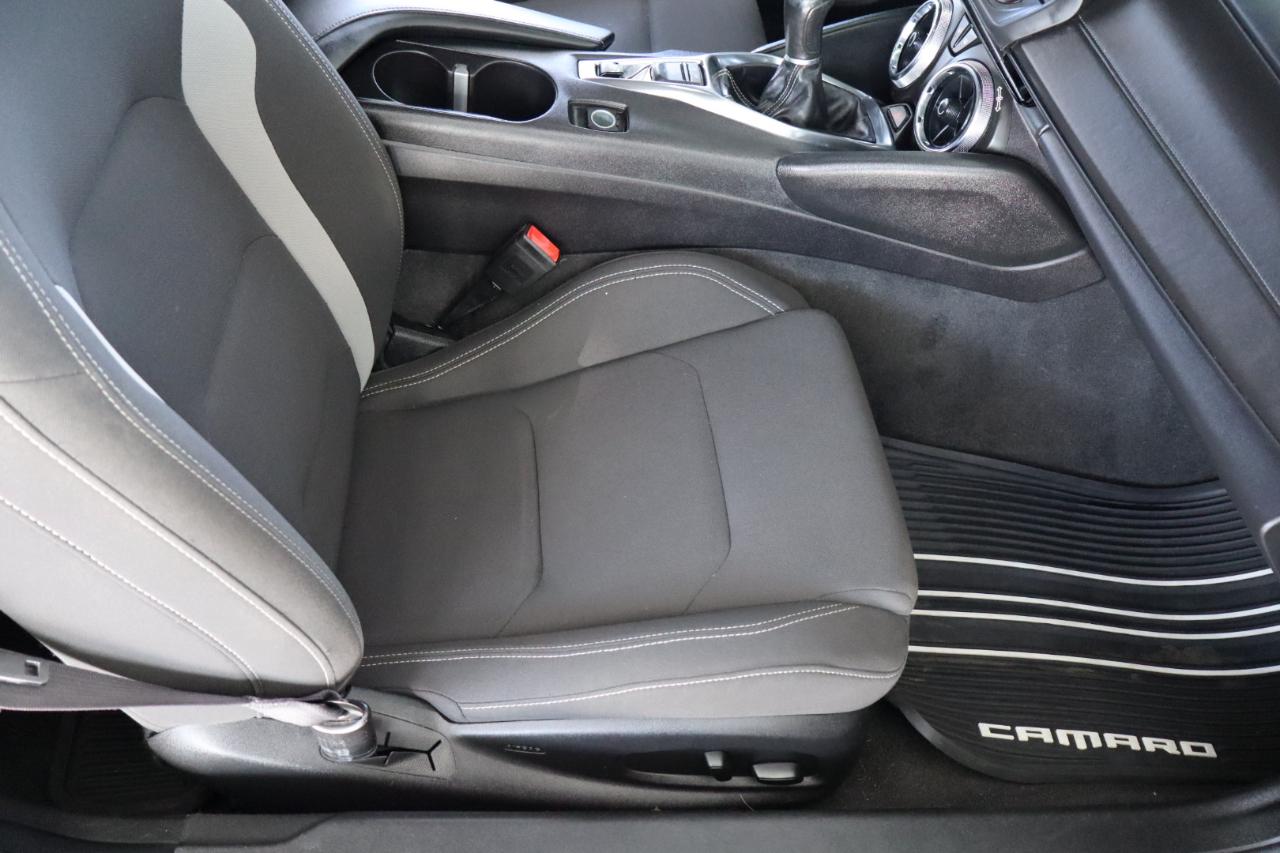 Chevrolet Camaro 2dr Cpe 1LT 2016