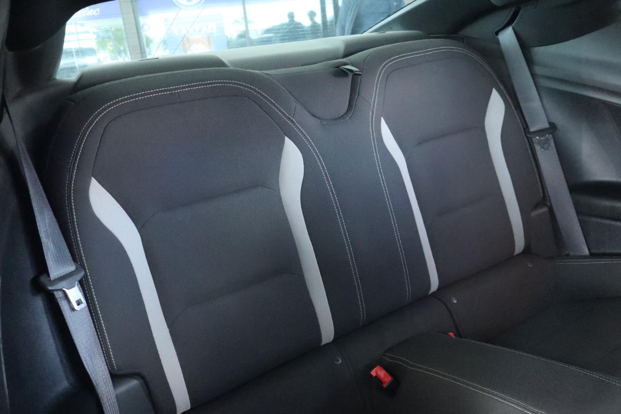 Chevrolet Camaro 2dr Cpe 1LT 2016