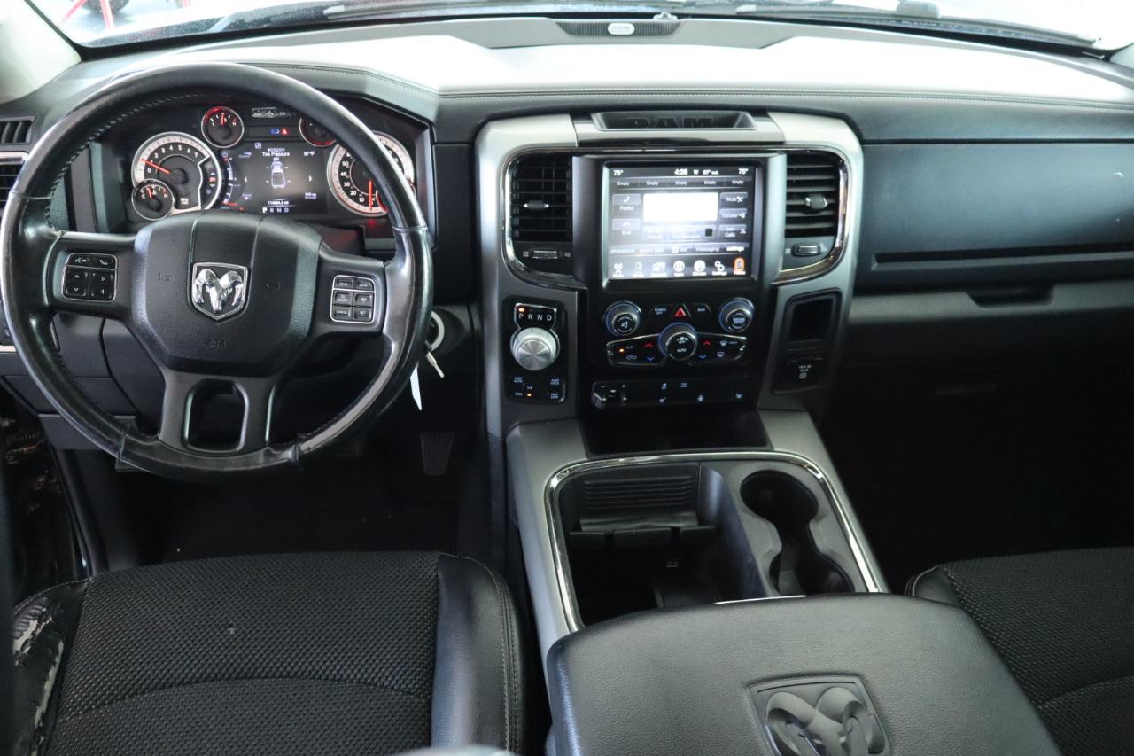 RAM 1500 4WD Quad Cab 140.5" Sport 2016