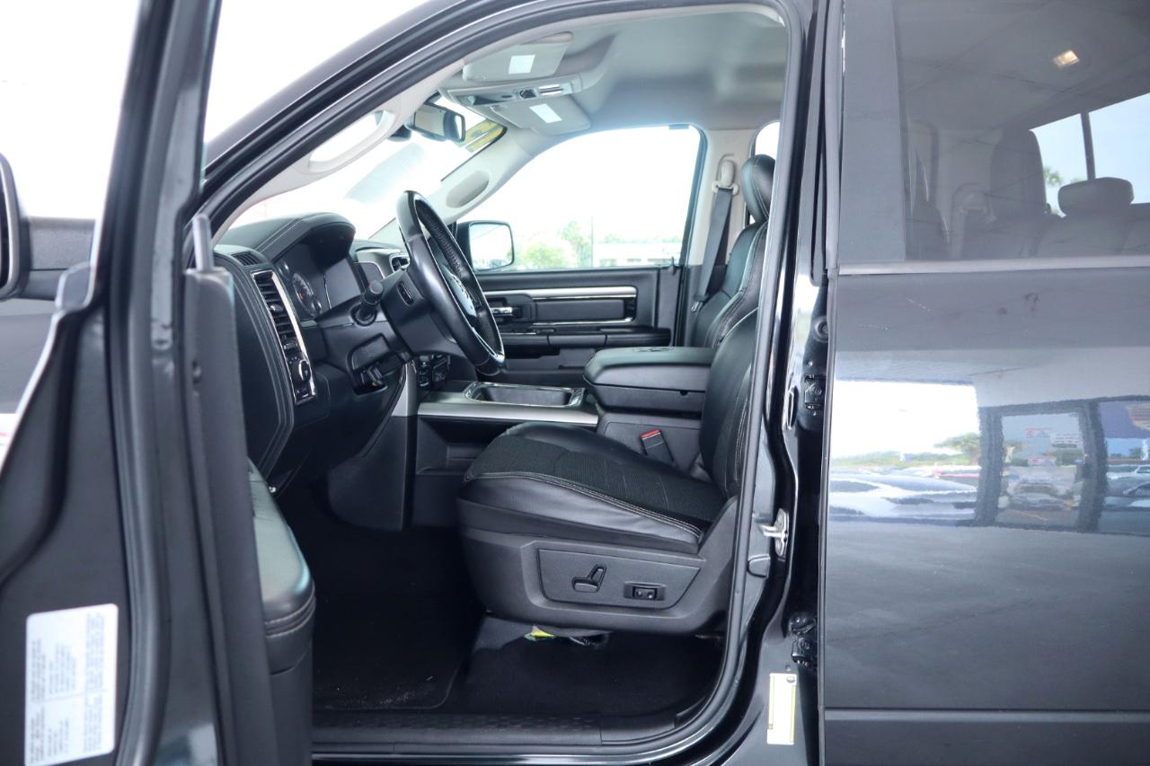 RAM 1500 4WD Quad Cab 140.5" Sport 2016
