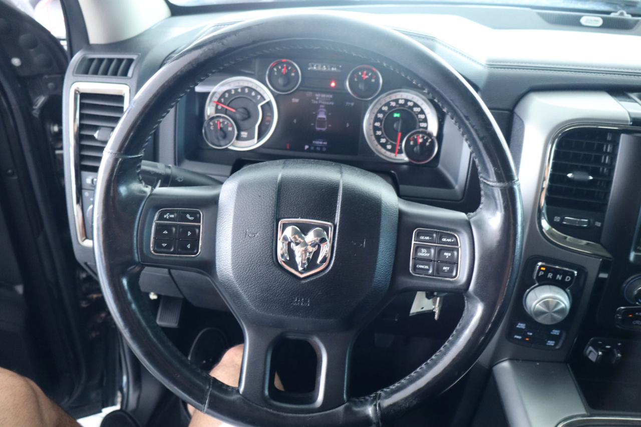 RAM 1500 4WD Quad Cab 140.5" Sport 2016